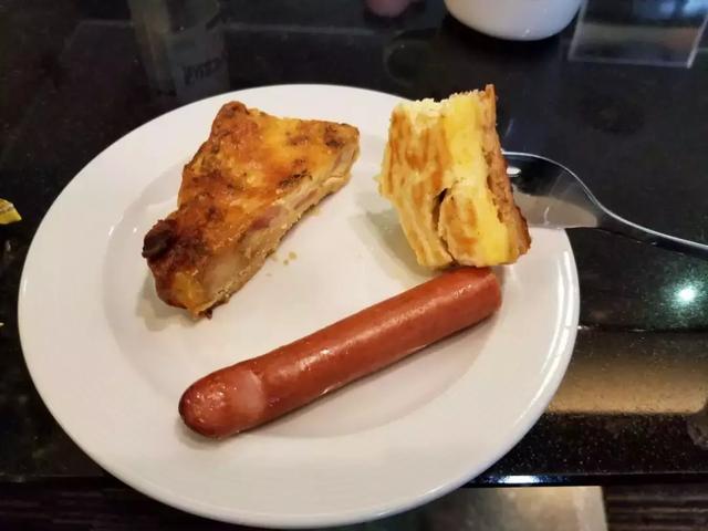 用积分换了张免费机票去看世界杯,没想到还赚