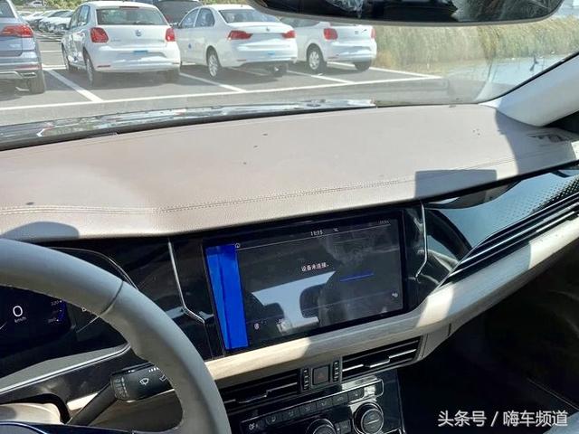 2019新款帕萨特到店实拍,轴距加长,符合国六排