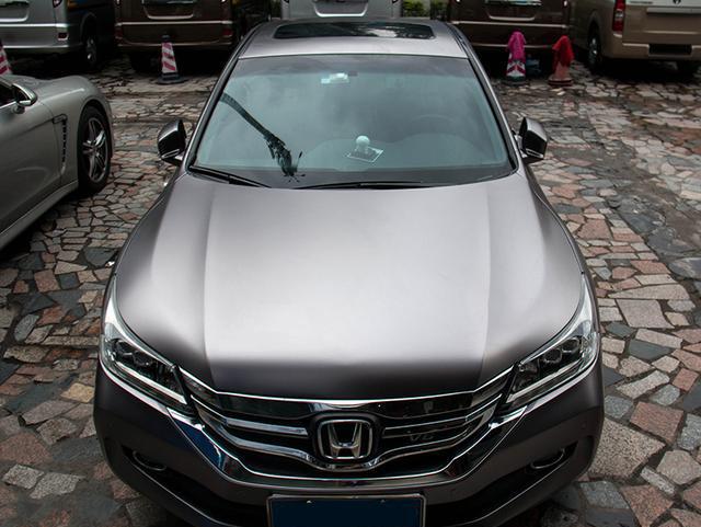 本田雅阁汽车电光棕灰车身改色贴膜效果图