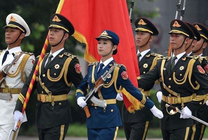 中国军人在海外爆火,视频发布引起轰动,外国网友:想参加解放军