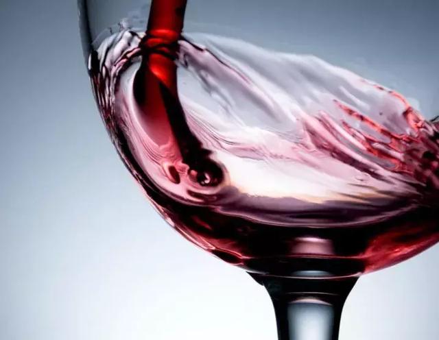 为什么葡萄酒的酒精度,很少超过14度?