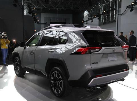 丰田被逼急，全新SUV比Q5漂亮