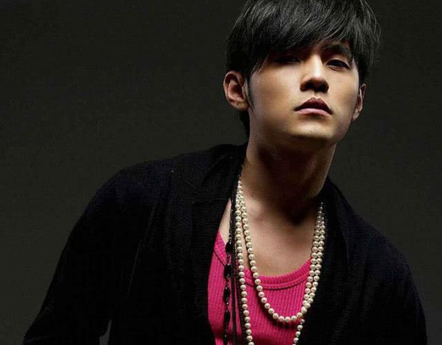 中国三位出场费最高的歌手,周杰伦排名垫底,第