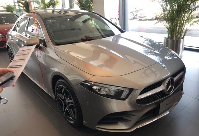 全新奔驰A200到店实拍,内饰大屏相当炫,售价将