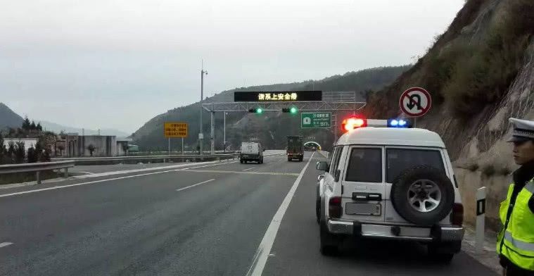 交警确认:这四种超速不再扣分罚款,网友:可算办