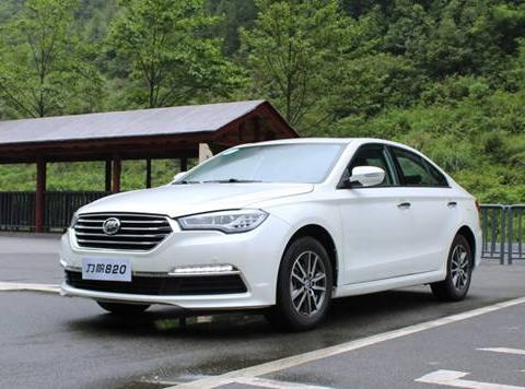 最惨国产B级车！比迈腾还漂亮，1.8L不足8万，名字差5月仅卖6台