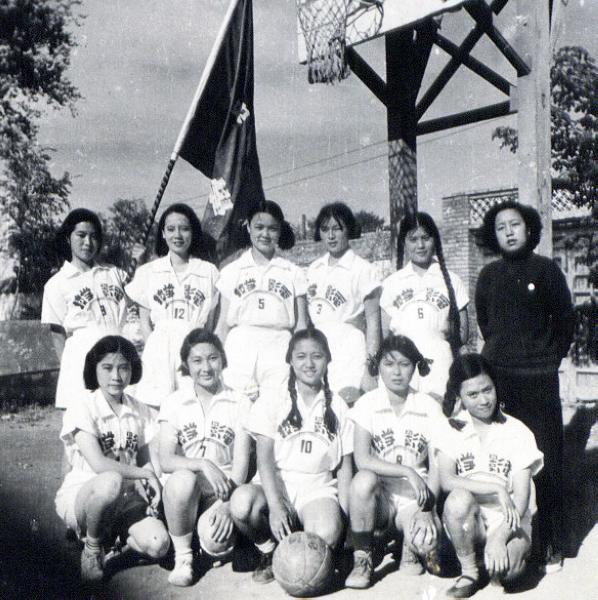 23张珍贵老照片 见证50年代新中国最早明星班和电影演员的诞生