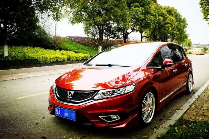 这辆15万的本田竟比100万的宝马都拉风 开上街回头率不输保时捷