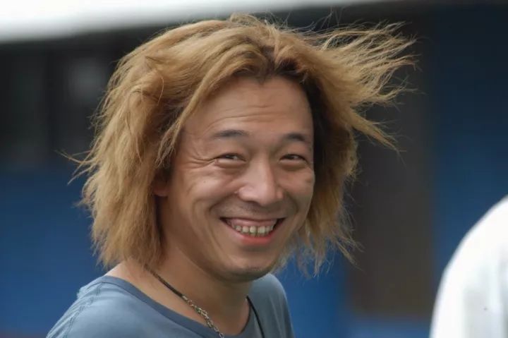 ——多线索式喜剧电影