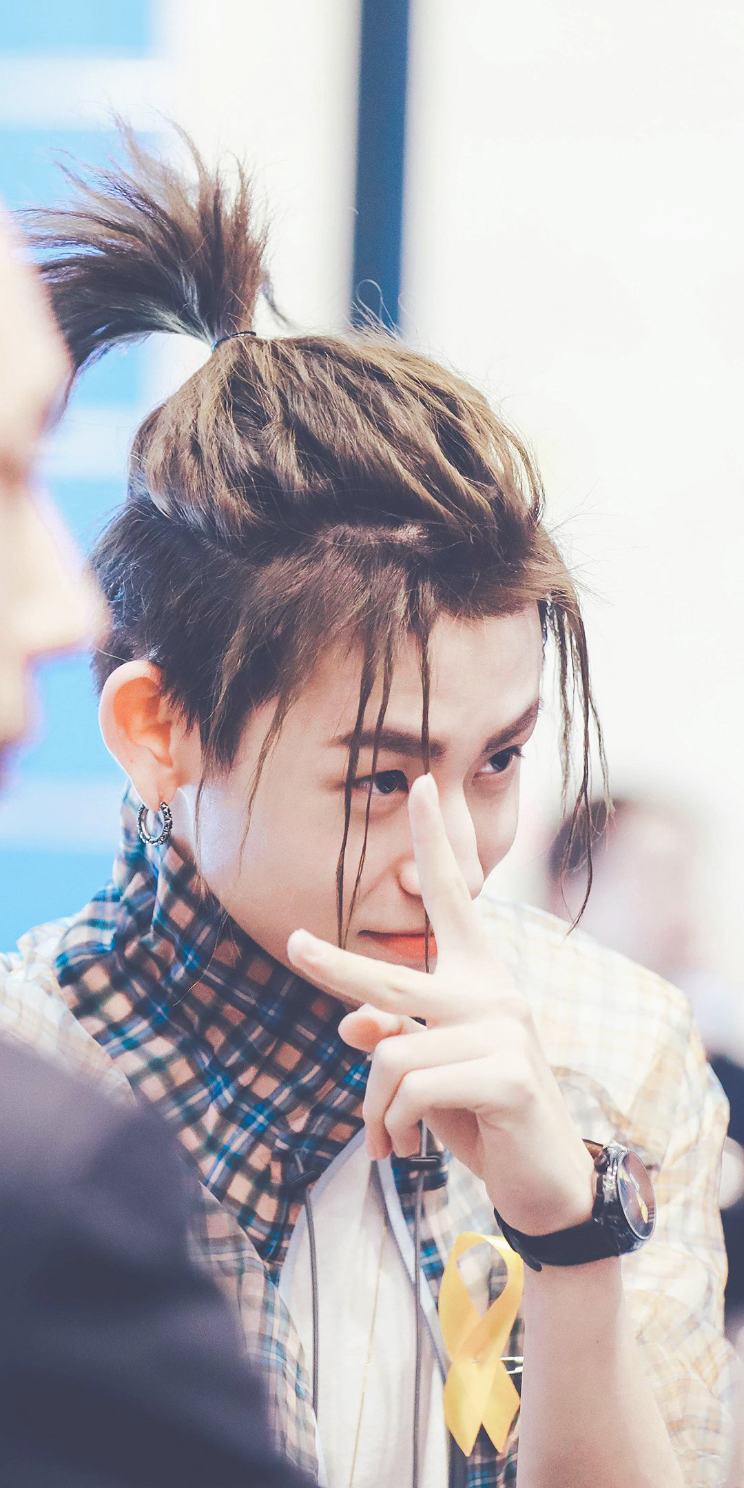 喏 是不是你们要的小鬼王琳凯无水印壁纸~