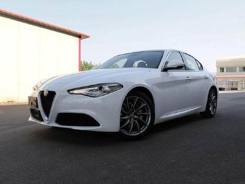 意大利豪华轿跑与法拉利同源，2.9T+V6发动机，懂车的人都喜欢它