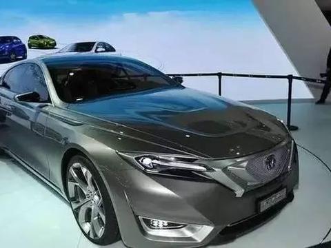 长安造了台加长版豪车！气势媲美林肯、劳斯莱斯！