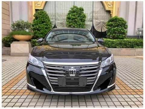 香港街上一半以上是豪