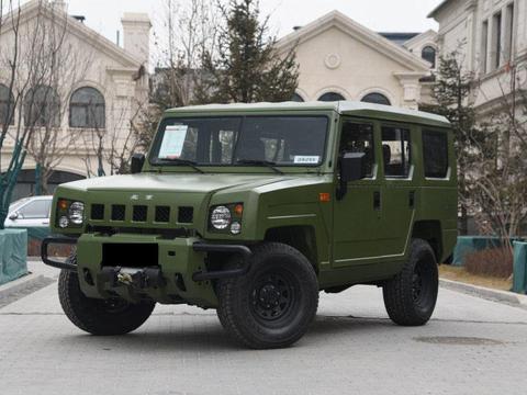 只卖6万的国产SUV，内饰做工十分粗糙，开它上街却没人敢拦！