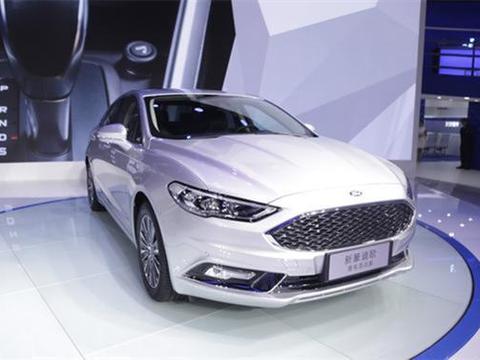 福特全新混动轿跑，颜值爆表超迈腾，配混动油耗仅3L，或25万起