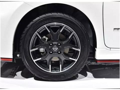 日产开始发大招，全新小钢炮，飞度劲敌，8万多要火了！