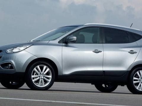 这款车今年没卖三个月，降价5.2万，4S店都快挤爆了