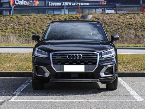 奥迪亮出杀手锏，全新SUV18万到手，奔驰宝马慌了！