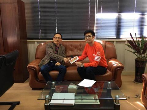 丰田海狮2.7自动挡 7座9座内饰改装图片