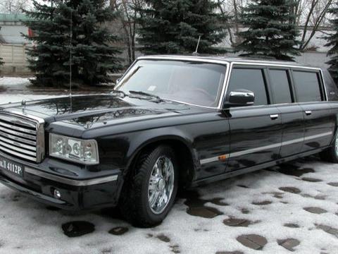 俄罗斯版本“劳斯莱斯”比红旗L5还霸气，知道它来历后让人吃惊