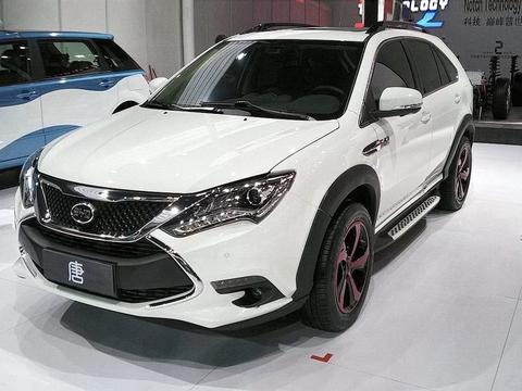 果断放弃CRV！国产这台混动SUV，动力凶悍，百公里油耗才2.0L！