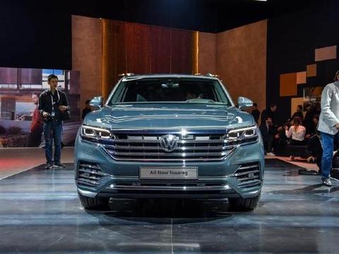 跟卡宴同平台，内饰科技感不输奥迪，新款官降10万，Q7危险了