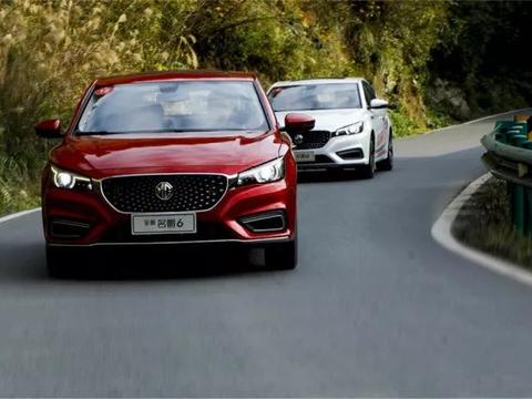 思域在哪里？别找了，都在4S店换机油呢！