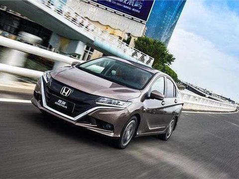 最便宜的合资轿跑，4517毫米车身，实际入手8万，你看如何？