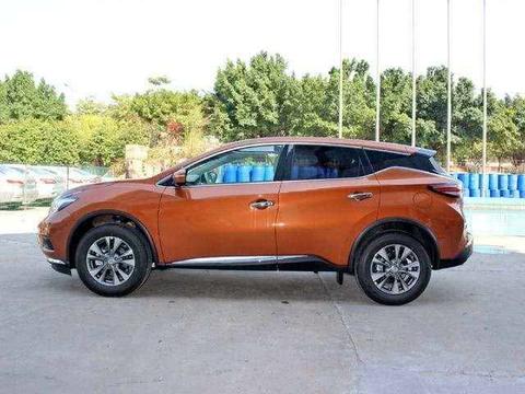 与Q5同档次，降价28万，销量不足100台，让同行看了笑话！