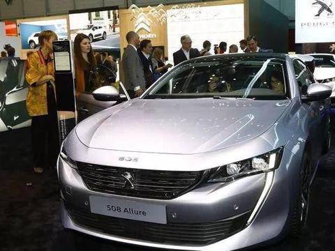 凯美瑞最难缠的对手来了内饰堪比宝马，无框门+8AT，预计16万起