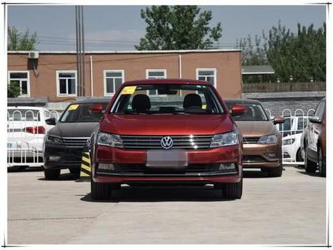 为打败轩逸大众拼了！神车狂降4.8万，比思域大气，油耗5.1仅7万