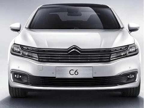 雪铁龙C6外观大气，线条流畅，辨识度高