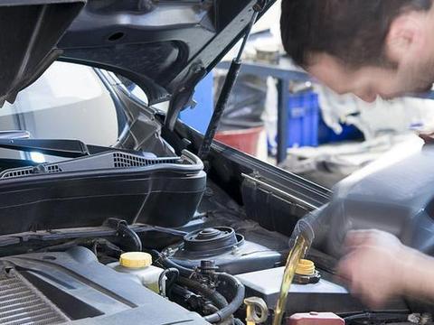 汽车5000公里就要换机油？这就是个骗局，别傻傻被人忽悠了