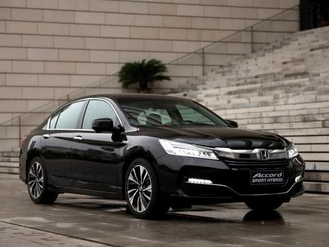 这款日系车买不起，买得起又选择雅阁凯美瑞，不选择它