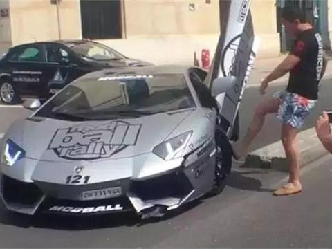 兰博基尼被大卸八块改装成沙发，价值700多万的沙发，你见过？