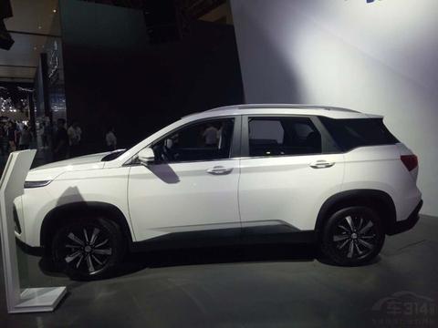 集大成之作 宝骏打造爆款SUV神车 亮相重庆车展