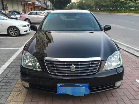 小伙买辆二手车回乡下，被嘲笑钱多人傻，却不知这车能买1辆宝马