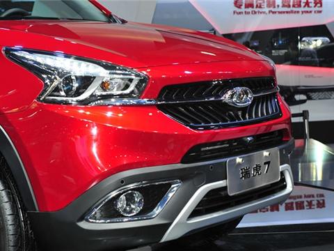 外观比博越时尚，内饰比汉兰达好看，价格比奥迪Q5低20万