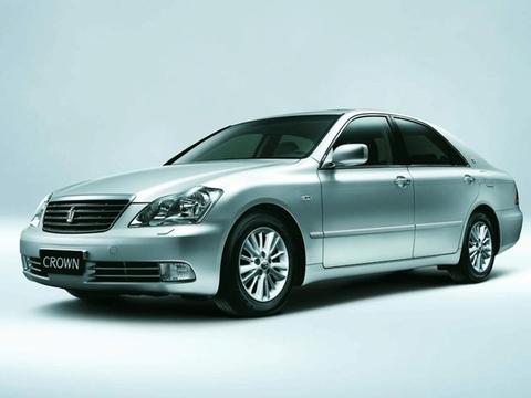 全新皇冠变身运动轿跑接替锐志？双边共四出排气加RS标识