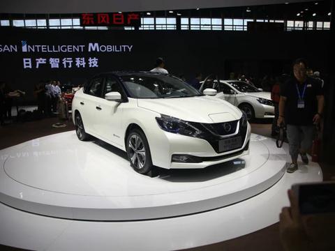 聆风平台+轩逸外观+338km续航，东风日产首款电动车燃爆了！