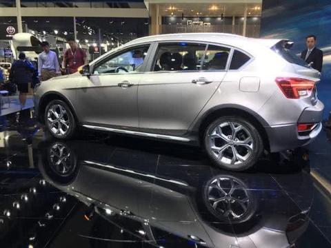 吉利帝豪即将霸市，新款1.4T油耗5.9L，打完折7万就开走