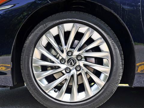 与BBA齐名的君子剑来，30万不输百万，让人忍不住心生青睐