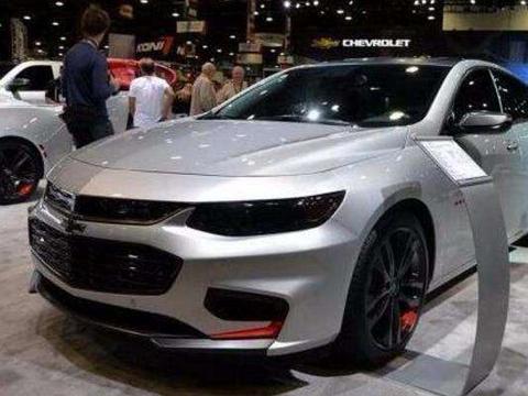 想买B级车就选它, 刚上市就降4万, 仅售13万果断放弃帕萨特