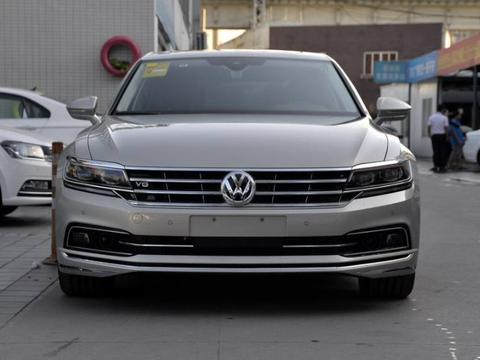 上市8个月降6万，逼格不输奥迪A6L！配3.0T 全时四驱，