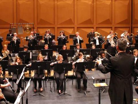 好马配好鞍，盘点五大搭载世界顶级音响品牌的神车，各个爆款