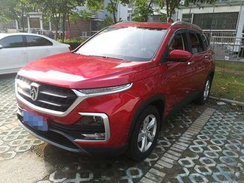 宝骏530爆发了！销量直飚1.7万，超越了奇骏，颜值还比哈弗H6高