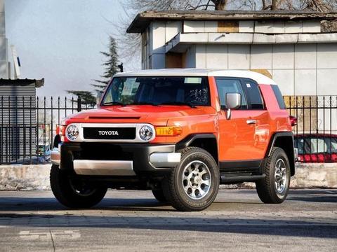 堪称最时尚的硬派越野，50万，V6大排量，回头率比牧马人还要高