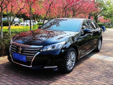 丰田要发威！这车降2万比奥迪A6豪华，配2.0T+8AT，不足25万