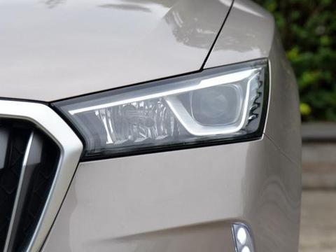 德味十足的SUV，2.0T强劲动力，18万起标配四驱系统！