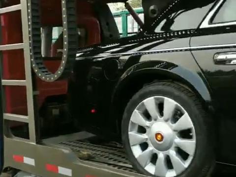 速递!新鲜的“红旗“资讯全在这，看我就够了